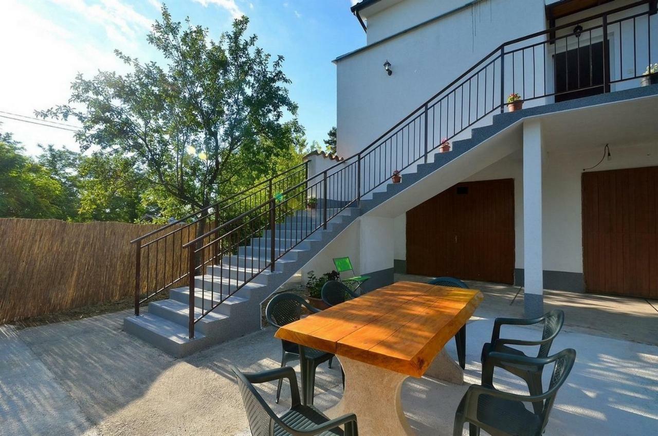 Apartment Nada With Private Pool Buzet Eksteriør bilde